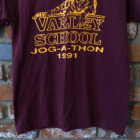 SOLD Vintage 1991 Valley School JOG-ATHAN Single Stitch T-shirt - Picture 4 of 7